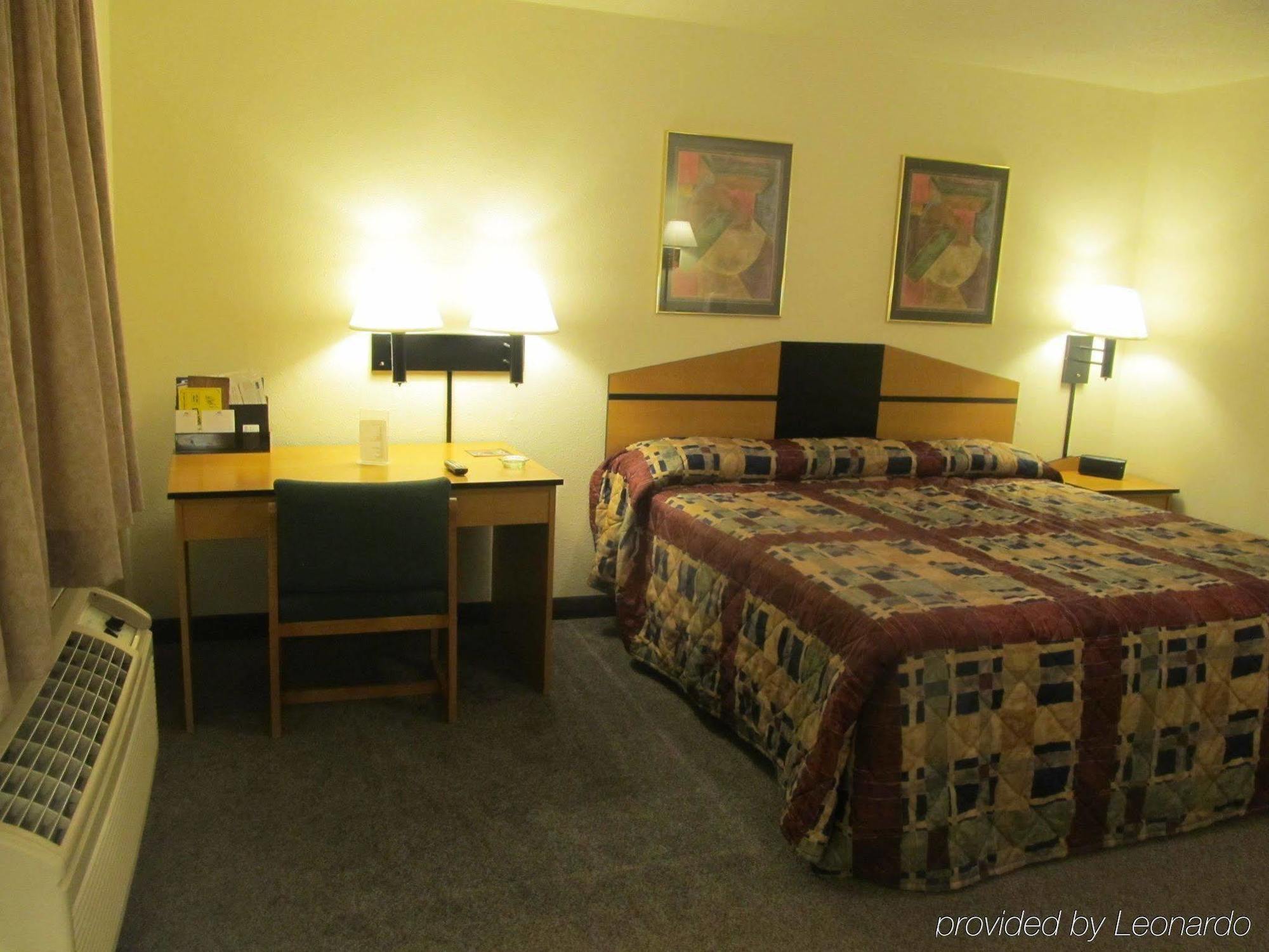 Days Inn By Wyndham Atlantic Екстериор снимка